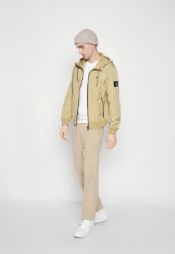 Calvin Klein Jeans UNPADDED HOODED HARRINGTON - Veste Légère - Tawny Sand -Calvin Klein Elegant Magasin 002215a73da7452db606abc1e24c480d