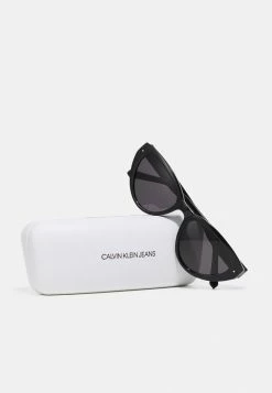Calvin Klein Jeans Lunettes De Soleil - Black 8 Calvin Klein Jeans Lunettes De Soleil - Black -Calvin Klein Elegant Magasin 0036bb7bfa874382b254bbc96fd31f5a