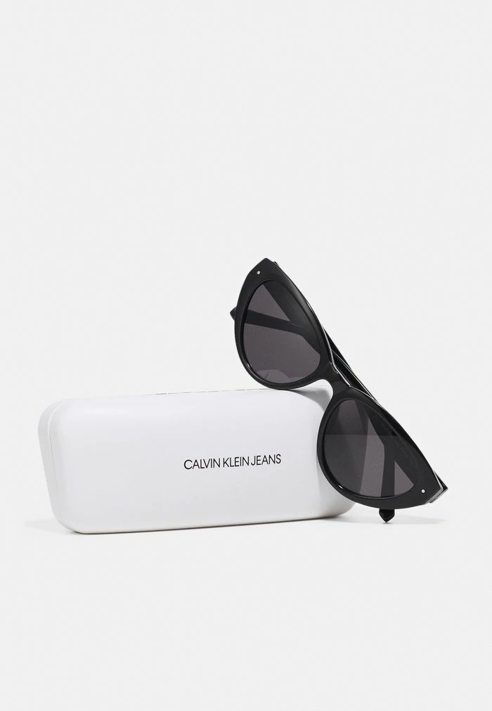 Calvin Klein Jeans Lunettes De Soleil - Black 4 Calvin Klein Jeans Lunettes De Soleil - Black – Image 4