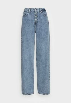 Calvin Klein Jeans RELAXED - Jean Droit - Denim Light -Calvin Klein Elegant Magasin 01ba18f7a2f44a8d9257bfdf6d91fabe