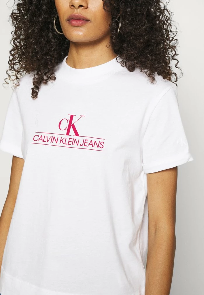 Calvin Klein Jeans ARCHIVES TEE - T-shirt Imprimé - Bright White 8 Calvin Klein Jeans ARCHIVES TEE - T-shirt Imprimé - Bright White – Image 8