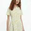 Calvin Klein Jeans SHORT SLEEVE - Robe Chemise - Floral Aop Bright White Yellow