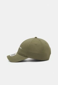 Calvin Klein Jeans MONOGRAM EMBRO UNISEX - Casquette - Burnt Olive -Calvin Klein Elegant Magasin 09c85862159e40b4a6d17f0035828b39