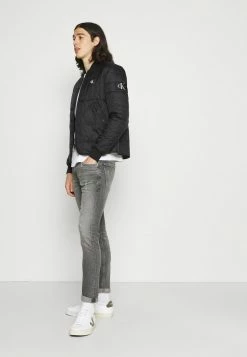 Calvin Klein Jeans SKINNY - Jean Slim - Grey 9 Calvin Klein Jeans SKINNY - Jean Slim - Grey -Calvin Klein Elegant Magasin 0a13f2bc1ea84d7fb042101bf5808a0f