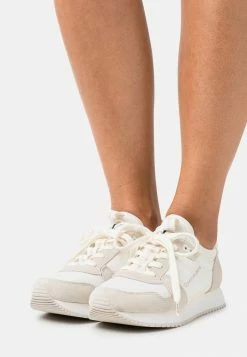 Calvin Klein Jeans RETRO RUNNER 2 - Baskets Basses - Eggshell
