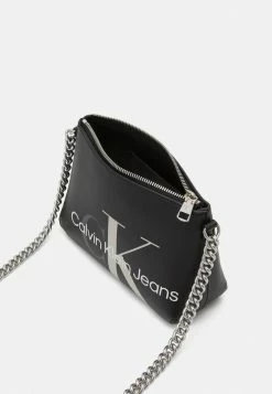 Calvin Klein Jeans SCULPTED MONO CAMERA - Sac Bandoulière - Black -Calvin Klein Elegant Magasin 0b4f1b07d5584e57b1f970b2f8b13d4c