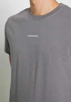 Calvin Klein Jeans MICRO BRANDING ESSENTIAL TEE - T-shirt Basique - Fossil Grey 9 Calvin Klein Jeans MICRO BRANDING ESSENTIAL TEE - T-shirt Basique - Fossil Grey -Calvin Klein Elegant Magasin 0c1eabdf16e64c45a6209fb4c04369b0