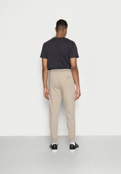 Calvin Klein Jeans LOGO PANT - Pantalon De Survêtement - Crockery 7 Calvin Klein Jeans LOGO PANT - Pantalon De Survêtement - Crockery -Calvin Klein Elegant Magasin 0ea17d5bbf744db3ae20e1470438bdae