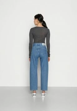 Calvin Klein Jeans STRAIGHT ANKLE - Jean Boyfriend - Denim Light -Calvin Klein Elegant Magasin 0edae4631ac14b01ad2704ac92bea66d