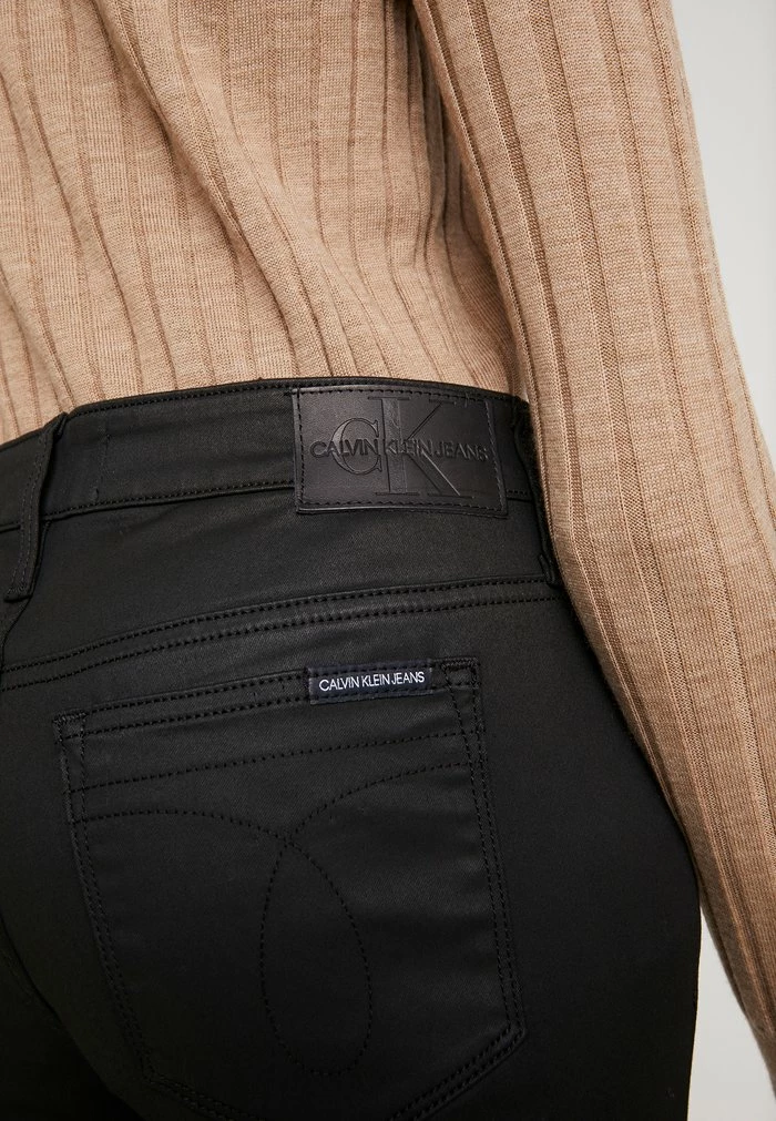 Calvin Klein Jeans SUPER SKINNY - Jeans Skinny - Black Coated Denim 5 Calvin Klein Jeans SUPER SKINNY - Jeans Skinny - Black Coated Denim – Image 5