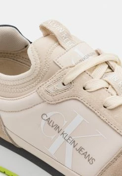 Calvin Klein Jeans RETRO RUNNER - Baskets Basses - Beige -Calvin Klein Elegant Magasin 128920ef26624d57bfaa8e6e55c60757