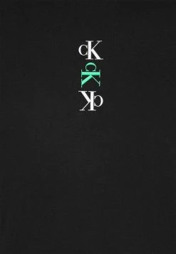 Calvin Klein Jeans CK REPEAT TEXT GRAPHIC TEE UNISEX - T-shirt Imprimé - Black -Calvin Klein Elegant Magasin 12aee4a63e6b495989fb2d6b76836d46