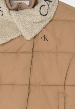 Calvin Klein Jeans LOGO COLLAR PUFFER - Veste D'hiver - Summer Stone -Calvin Klein Elegant Magasin 145042f664f54a48ae99fd7cca0c1ce0