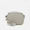 Calvin Klein Jeans ULTRALIGHT DOUBLE ZIP CAMERA BAG - Sac Bandoulière - Eggshell