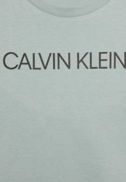 Calvin Klein Jeans INSTITUTIONAL TEE UNISEX - T-shirt Imprimé - Muted Aqua -Calvin Klein Elegant Magasin 1a64d9ed8d45449eaf6668c1150c0c45