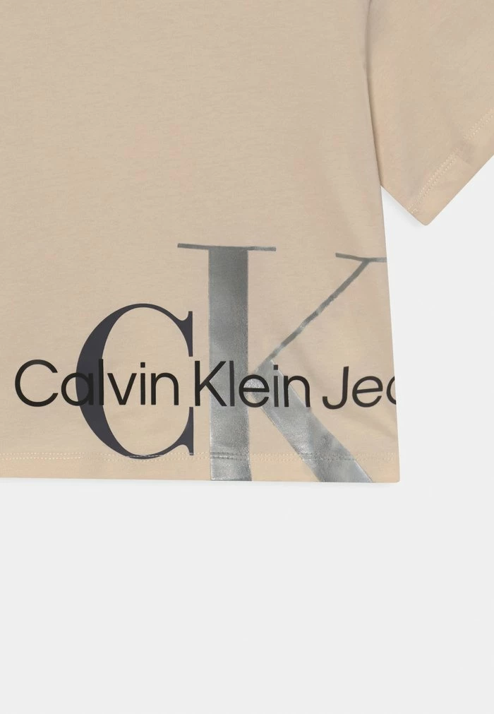 Calvin Klein Jeans MIXED MONOGRAM CUT OFF - T-shirt Imprimé - Muslin 3 Calvin Klein Jeans MIXED MONOGRAM CUT OFF - T-shirt Imprimé - Muslin – Image 3