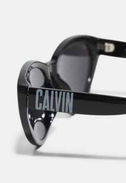 Calvin Klein Jeans Lunettes De Soleil - Black 9 Calvin Klein Jeans Lunettes De Soleil - Black -Calvin Klein Elegant Magasin 1b26d64b70e84126a99c1db4170fa561
