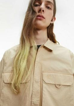 Calvin Klein Jeans SHORT SLEEVE UTILITY - Chemise - Tawny Sand -Calvin Klein Elegant Magasin 1eec71cae31f45b5acd140800ba84ac4