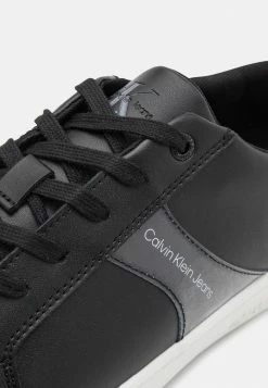 Calvin Klein Jeans CLASSIC CUPSOLE - Baskets Basses - Black -Calvin Klein Elegant Magasin 21bf4bce037845b484488697f6ae4e61