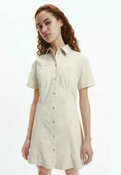 Calvin Klein Jeans Robe Chemise - Eggshell