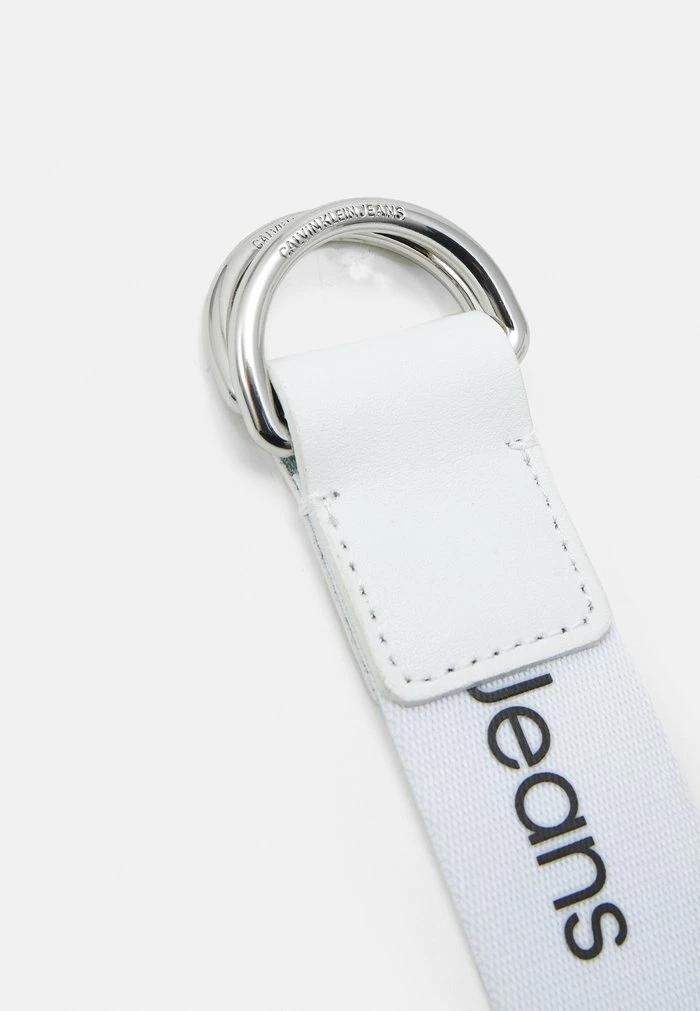 Calvin Klein Jeans DOUBLE D-RING TAPE UNISEX - Ceinture - White 3 Calvin Klein Jeans DOUBLE D-RING TAPE UNISEX - Ceinture - White – Image 3