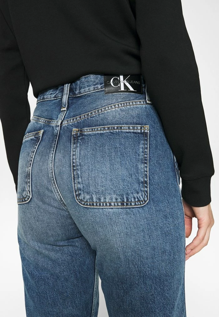 Calvin Klein Jeans HIGH RISE STRAIGHT ANKLE - Jean Boyfriend - Light Blue Utility 6 Calvin Klein Jeans HIGH RISE STRAIGHT ANKLE - Jean Boyfriend - Light Blue Utility – Image 6