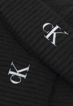 Calvin Klein Jeans BEANIE SCARF SET - Écharpe - Black 13 Calvin Klein Jeans BEANIE SCARF SET - Écharpe - Black -Calvin Klein Elegant Magasin 2a44bd80b3654c3289857eff48e14744