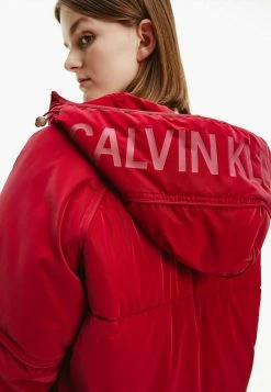 Calvin Klein Jeans SOFT TOUCHPUFFER JACKET - Veste D'hiver - Virginia Red -Calvin Klein Elegant Magasin 2b04198abe88409eb7b9e4effe57cffb