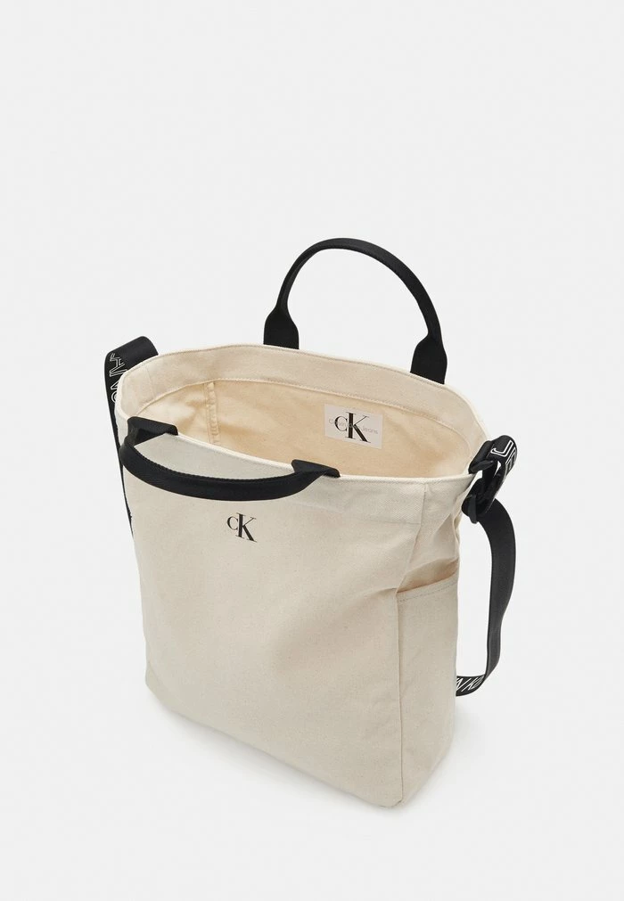 Calvin Klein Jeans LOGO TAPE TOTE - Cabas - Muslin 3 Calvin Klein Jeans LOGO TAPE TOTE - Cabas - Muslin – Image 3