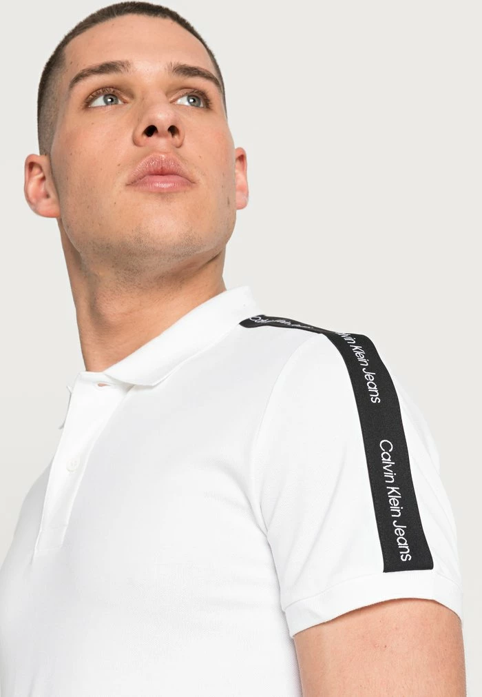 Calvin Klein Jeans CONTRAST TAPE - Polo - Bright White 5 Calvin Klein Jeans CONTRAST TAPE - Polo - Bright White – Image 5