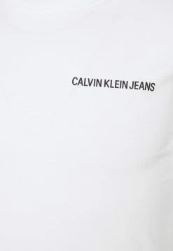 Calvin Klein Jeans ESSENTIAL INSTIT - T-shirt à Manches Longues - Bright White -Calvin Klein Elegant Magasin 2ce50e28fa104c4c80905327516803ad