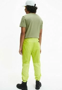 Calvin Klein Jeans BOXY LOGO - T-shirt Imprimé - Faded Olive -Calvin Klein Elegant Magasin 2d5615ed4b1d4a90b863b5a12525bf92