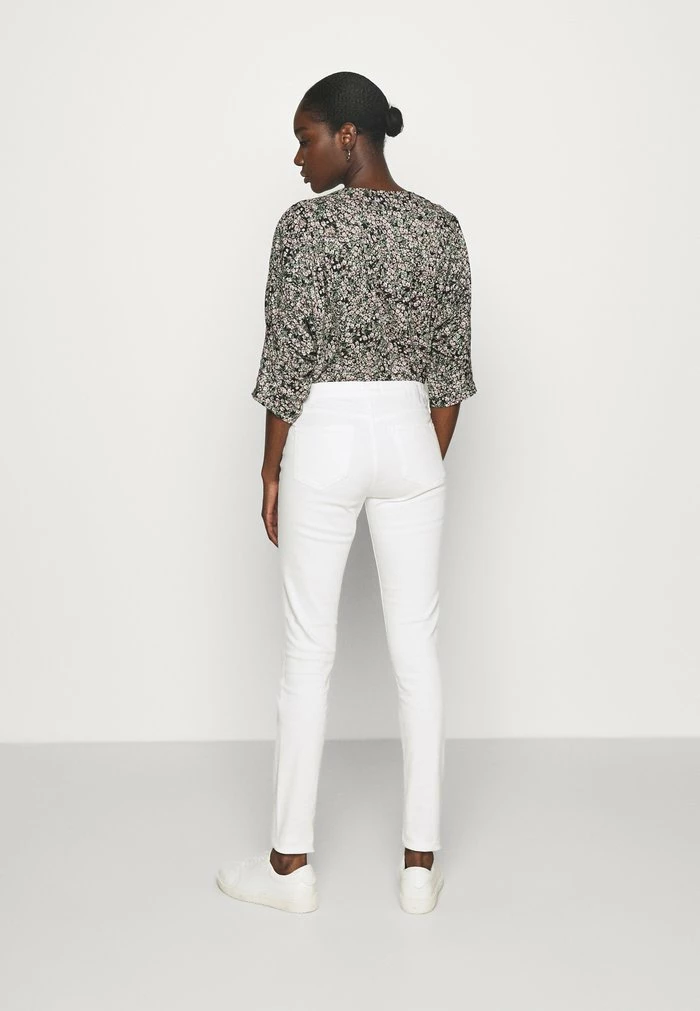 Calvin Klein Jeans MID RISE - Jeans Skinny - Denim Light 3 Calvin Klein Jeans MID RISE - Jeans Skinny - Denim Light – Image 3