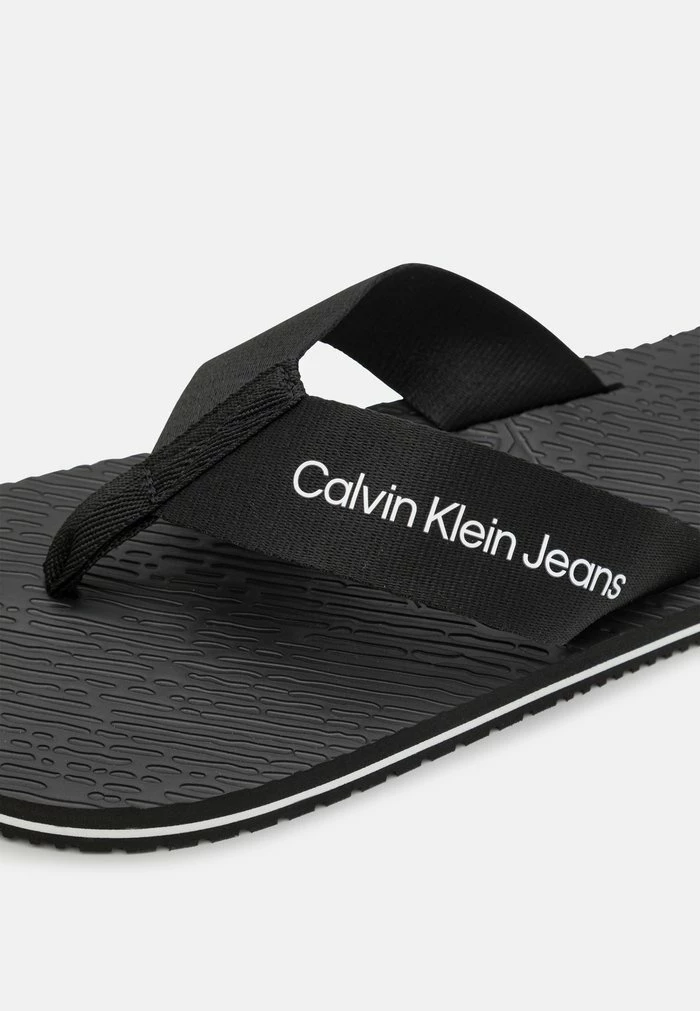 Calvin Klein Jeans Tongs - Black 6 Calvin Klein Jeans Tongs - Black – Image 6