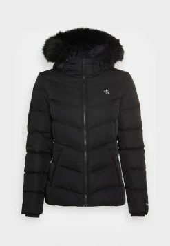 Calvin Klein Jeans SHORT FITTED PUFFER - Doudoune - Black -Calvin Klein Elegant Magasin 30e61cdedfbe4e5d8d2d1f3d0545c90d