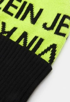 Calvin Klein Jeans MIRROR LOGO BEANIE UNISEX - Bonnet - Green -Calvin Klein Elegant Magasin 3d4a402e53304be29a521b0614a9a9c1