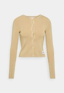 Calvin Klein Jeans BADGE CARDIGAN - Gilet - Tawny Sand