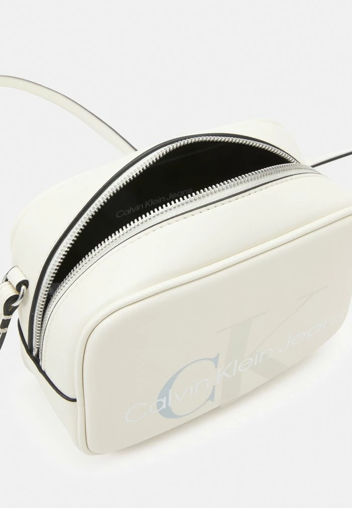 Calvin Klein Jeans SCULPTED MONO - Sacoche D'appareil Photo - Tofu 3 Calvin Klein Jeans SCULPTED MONO - Sacoche D'appareil Photo - Tofu – Image 3
