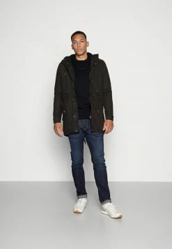 Calvin Klein Jeans MONOGRAM SLEEVE BADGE - Sweatshirt - Black -Calvin Klein Elegant Magasin 41bf3fb96ad34b98882b31795f4f6c1f