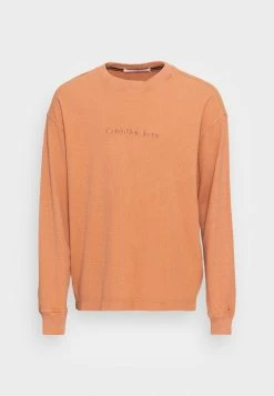 Calvin Klein Jeans INSTITUTIONAL WAFFLE - Sweatshirt - Tobacco Brown -Calvin Klein Elegant Magasin 42ba0eea9f5942a8bf2d3dbb9a13400e
