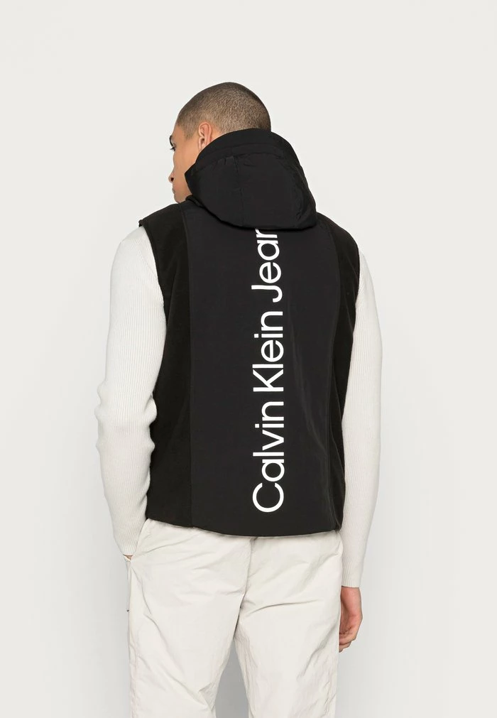 Calvin Klein Jeans SUBTLE BLOCKING HOODED VEST - Veste Sans Manches - Black 3 Calvin Klein Jeans SUBTLE BLOCKING HOODED VEST - Veste Sans Manches - Black – Image 3