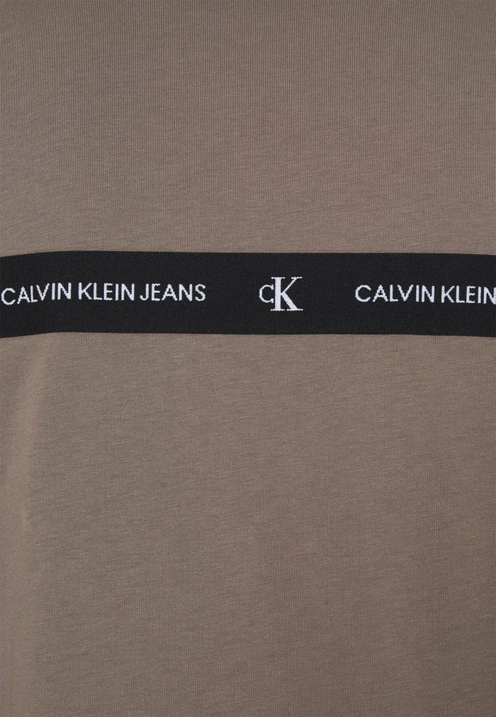 Calvin Klein Jeans TAPING - T-shirt à Manches Longues - Dusty Brown 3 Calvin Klein Jeans TAPING - T-shirt à Manches Longues - Dusty Brown – Image 3