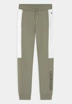 Calvin Klein Jeans MODERN BLOCK HOODIE SET - Survêtement - Forest Khaki -Calvin Klein Elegant Magasin 4580bf5849874cd98309154adf576458