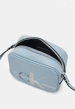 Calvin Klein Jeans SCULPTED MONO - Sacoche D'appareil Photo - Sky Blue -Calvin Klein Elegant Magasin 462ca5fd68f34bbda8c5cafc621436f1