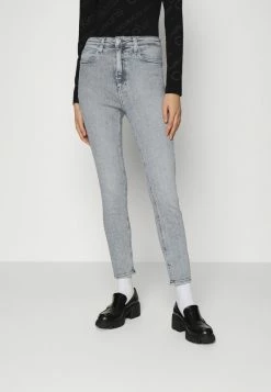 Calvin Klein Jeans HIGH RISE SKINNY ANKLE - Jeans Skinny - Denim Grey 9 Calvin Klein Jeans HIGH RISE SKINNY ANKLE - Jeans Skinny - Denim Grey -Calvin Klein Elegant Magasin 472e7e0da3784733adda23a27a88f51e