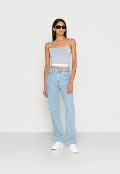 Calvin Klein Jeans LOGO TAPE STRAPPY - Débardeur - Silver Sky -Calvin Klein Elegant Magasin 4a0ecdcecdc34a1f8a694ee1ffc8174b