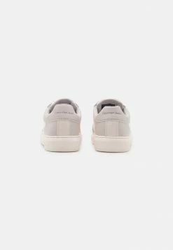 Calvin Klein Jeans CASUAL CUPSOLE 2 - Baskets Basses - Eggshell -Calvin Klein Elegant Magasin 4aec8d4154764d9fa9906919a8804cb9