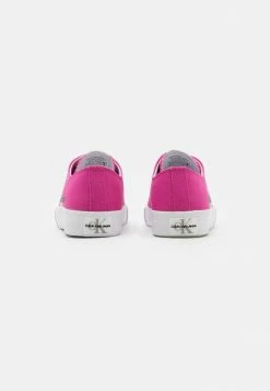 Calvin Klein Jeans Baskets Basses - Fuchsia -Calvin Klein Elegant Magasin 4e42d03cd2ab4f308fd06753d7e3cf6a