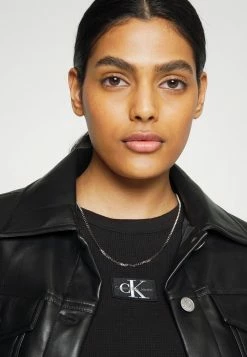 Calvin Klein Jeans BADGE TEE - T-shirt Basique - Black -Calvin Klein Elegant Magasin 4ede0c11649745d7945dede622d44d0e