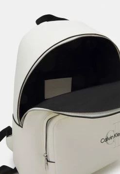 Calvin Klein Jeans SCULPTED CAMPUS TWO TONE - Sac à Dos - Warm White -Calvin Klein Elegant Magasin 50b721c7aac84e8f8a74a1b4748c6871